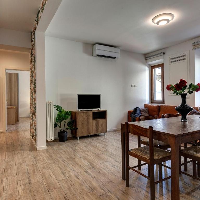 Oricellari Apartment by Mamo Florence - Appartamento con 2 Camere da Letto e Balcone - 17