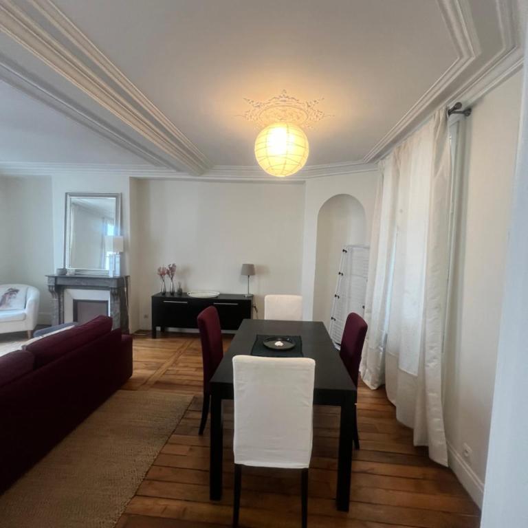 rue Cambacérès 75008 - One-Bedroom Apartment - 2