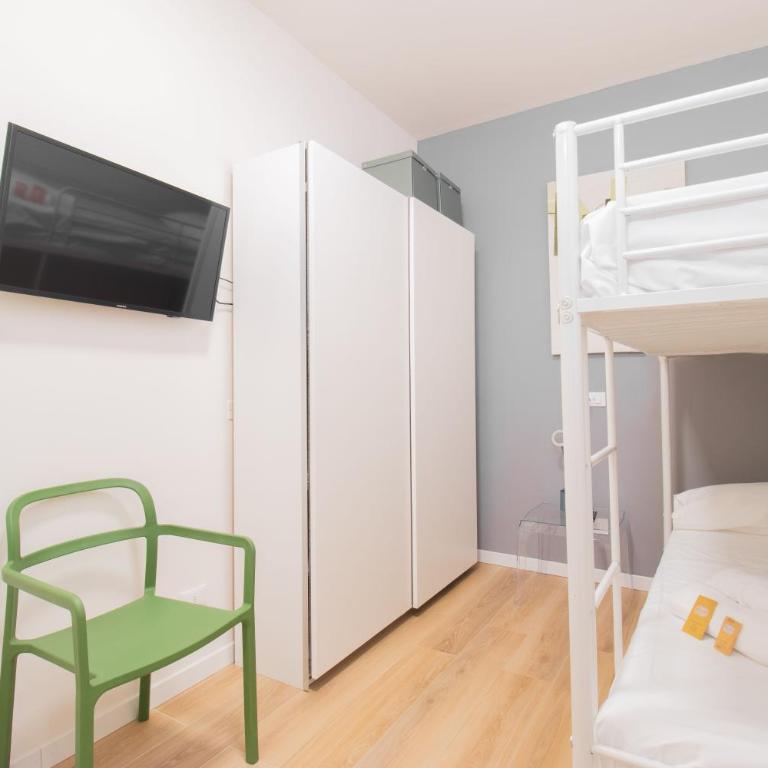 300 meters from the lake, parking - Dolce Riposo - Appartamento con 2 Camere da Letto - 3
