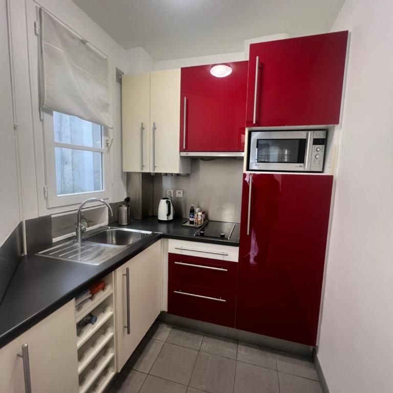 rue Cambacérès 75008 - One-Bedroom Apartment - 4