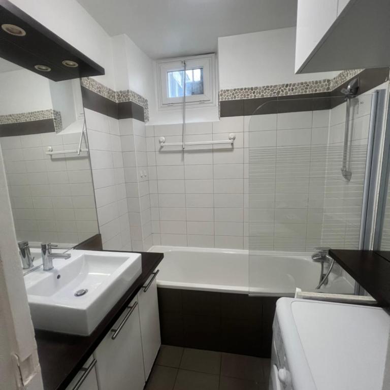 rue Cambacérès 75008 - One-Bedroom Apartment - 7
