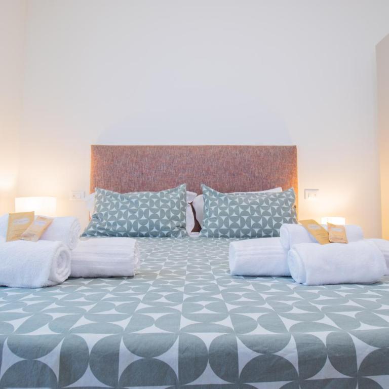 300 meters from the lake, parking - Dolce Riposo - Appartamento con 2 Camere da Letto - 2