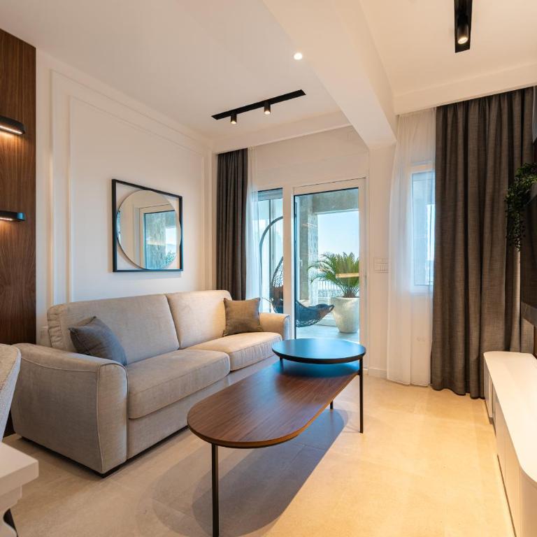 Elysium Tivat - Deluks Apartman - 1