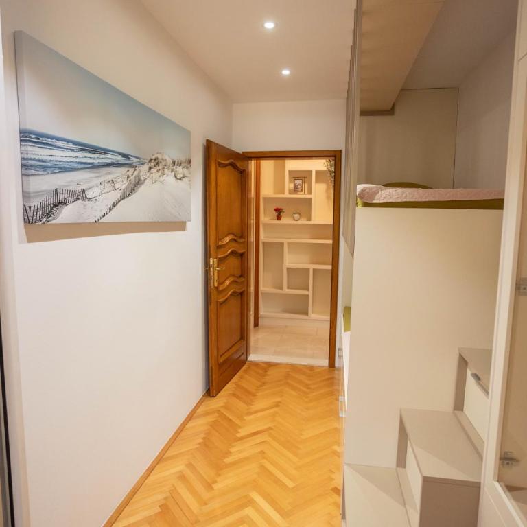 Apartment Popadic with pool Boka bay - Apartman sa 2 Spavaće Sobe - 2