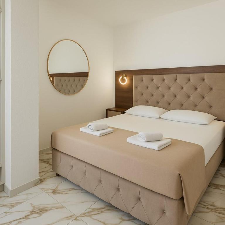 Apartmani Enydoo - One-Bedroom Apartment with Balcony - 2