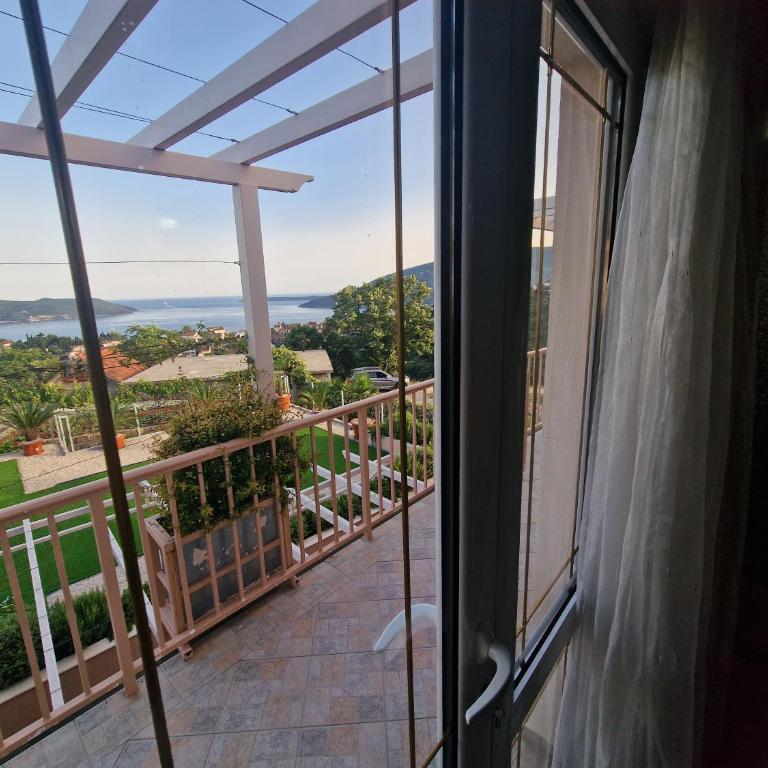 Apartment Popadic with pool Boka bay - Apartman sa Balkonom - 7