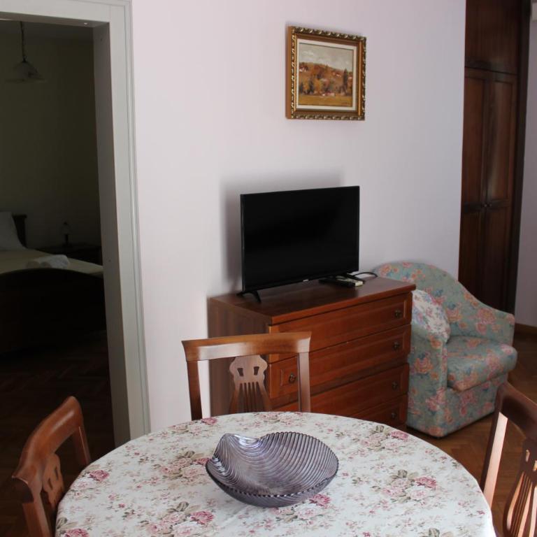 Villa Velzon Guesthouse - Apartman s 1 Spavaćom Sobom (3 Odraslih) - 10