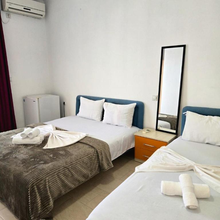 Lula Apartments 2 - Quadruple Room with Balcony - 13