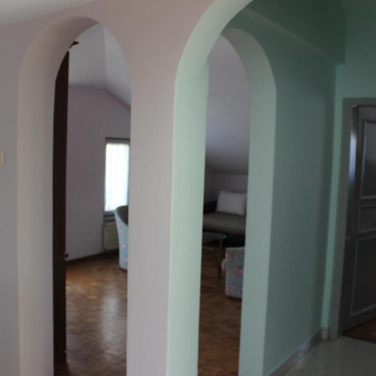 Villa Velzon Guesthouse - Apartman sa Terasom (6 Odraslih Osoba) - 11