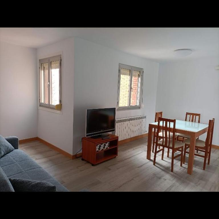 Casa Universidad de la Rioja - Apartment - 3