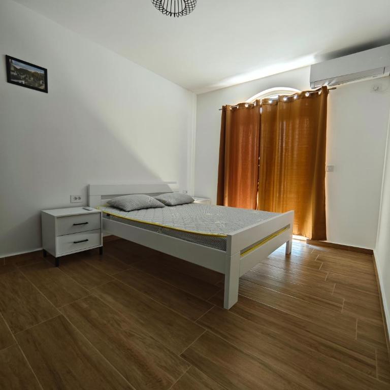 Luna Apartments - Apartman s 2 Spavaće Sobe sa Balkonom i Terasom - 4