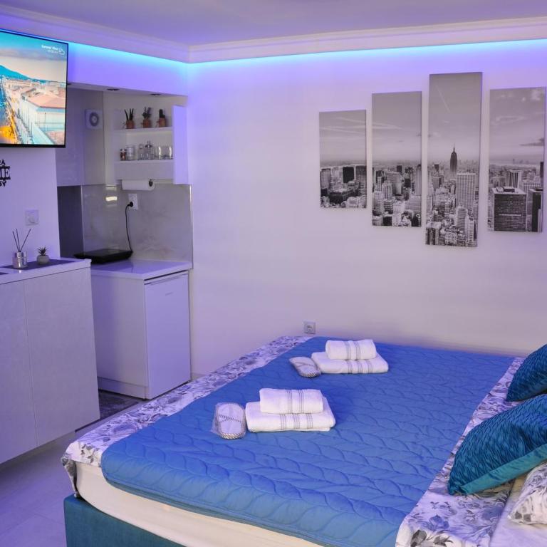 Your Place Studio - One-Bedroom Apartment - 8