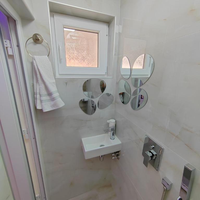 Your Place Studio - One-Bedroom Apartment - 14