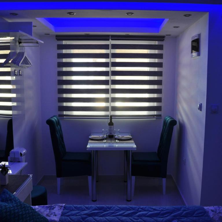 Your Place Studio - One-Bedroom Apartment - 6