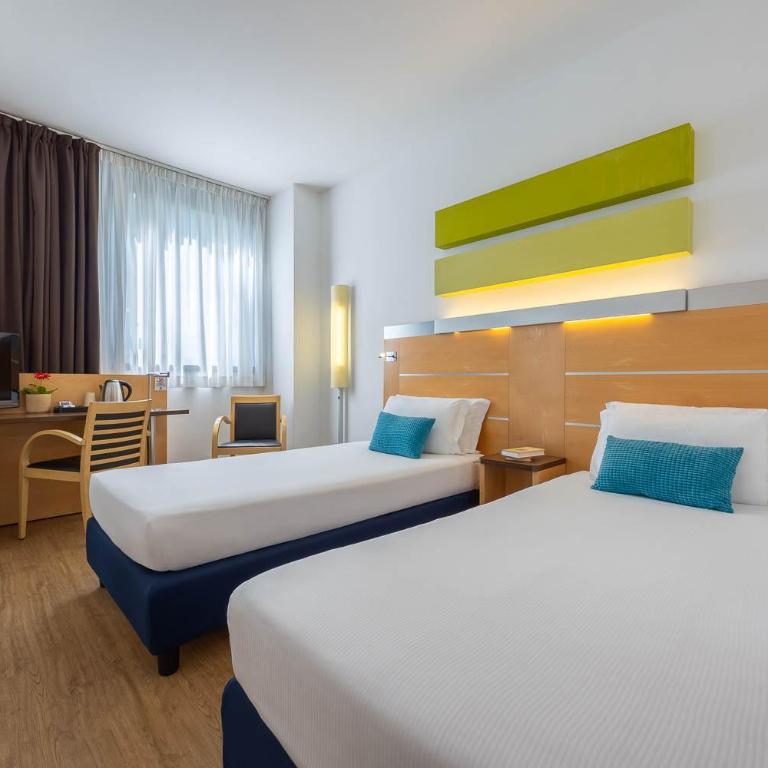 iH Hotels Milano Gioia - Camera Doppia con Letti Singoli - 5