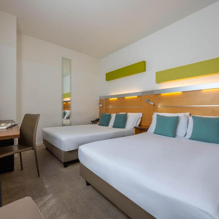 iH Hotels Milano Gioia - Camera Quadrupla - 3