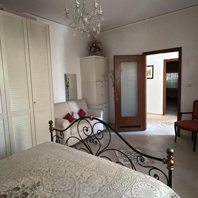 Venetian Style Apartments in Villa - Superior One-Bedroom Apartment - 8