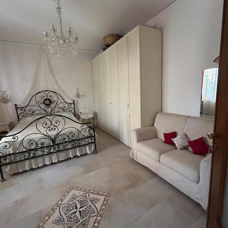 Venetian Style Apartments in Villa - Superior One-Bedroom Apartment - 18