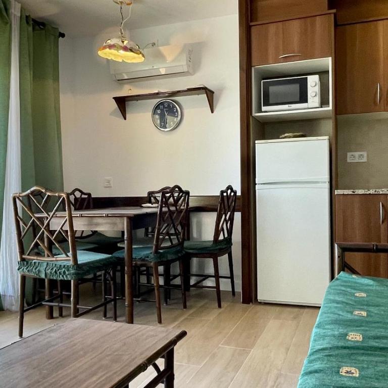 JARDINS DEL MAR 132 - Two-Bedroom Apartment - 27