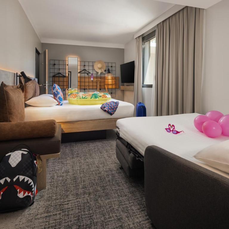 Moxy Nice - Chambre Lit Queen-Size Familiale Moxy avec Canapé-Lit - 1