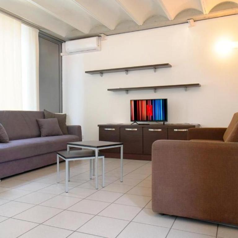 APPARTAMENTO MODERNO con parcheggio gratuito di fronte - Maisonette - 15
