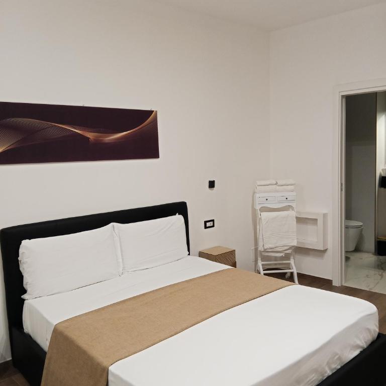 La Corte Guest House - Double Room with Private Bathroom - 13