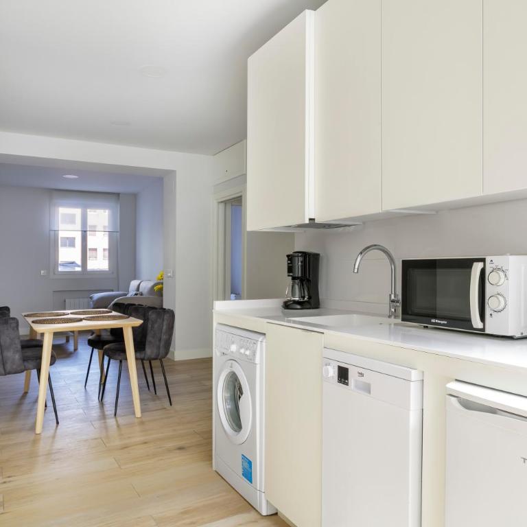 Epalza apartment by People Rentals - One-Bedroom Apartment - 2