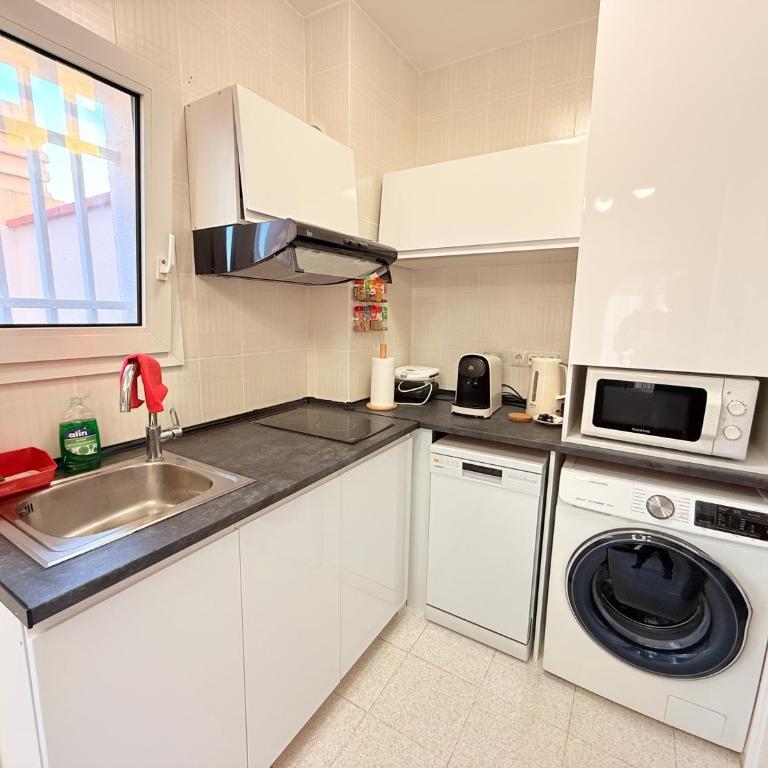 Sunset View Penthouse Unforgettable Getaway New in Lloret-de-Mar - Apartamento de 1 dormitorio - 32