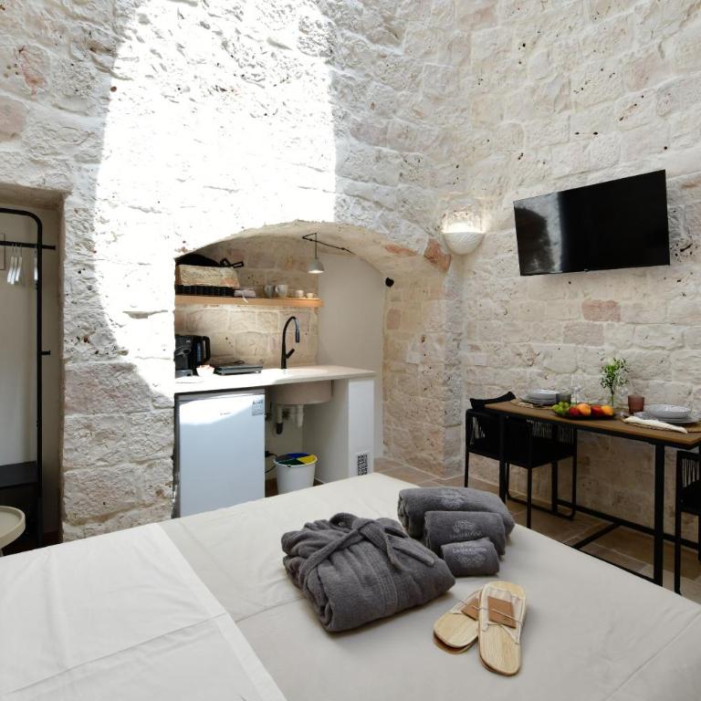 Lamarossa Trulli & Suites - Camera King Superior - 10