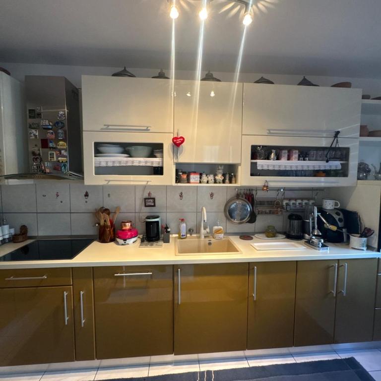 Lovely 2 bedroom apartment - Apartman sa 2 Spavaće Sobe - 2