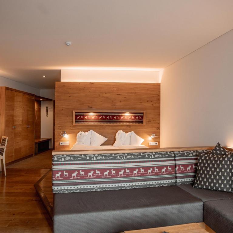 Panoramahotel Watles - Family Suite with Balcony - 1