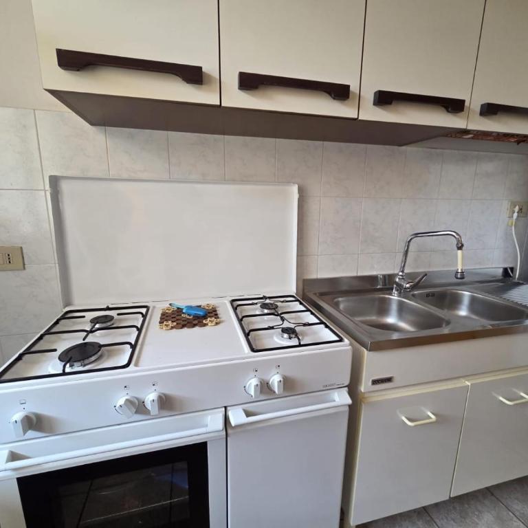 Appartamento Morelli Beach - Via Isola di Stromboli 16 - Appartamento Superior con 1 Camera da Letto e Balcone - 6