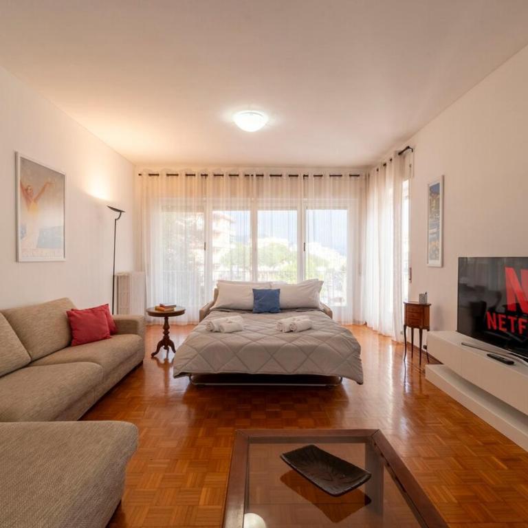 Portofino Spacious Apartment - AC - City Center - Appartamento con 3 Camere da Letto - 60