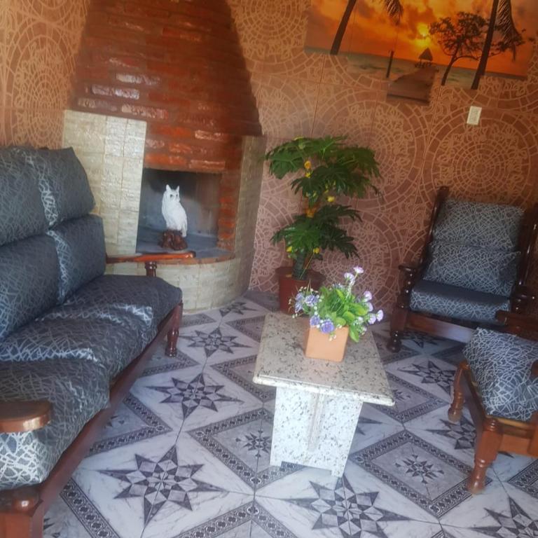 Casa Angel Alexander - Three-Bedroom House - 12