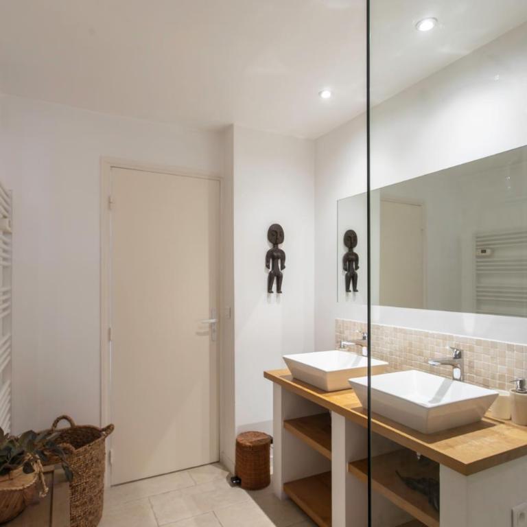 A16 Staywizus - 2BDR Sea View - City Center - Parking & Terrace - Two-Bedroom Apartment - 14