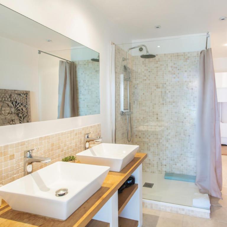 A16 Staywizus - 2BDR Sea View - City Center - Parking & Terrace - Two-Bedroom Apartment - 12
