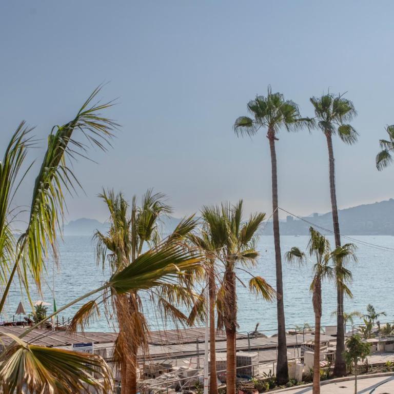 A16 Staywizus - 2BDR Sea View - City Center - Parking & Terrace - Two-Bedroom Apartment - 35