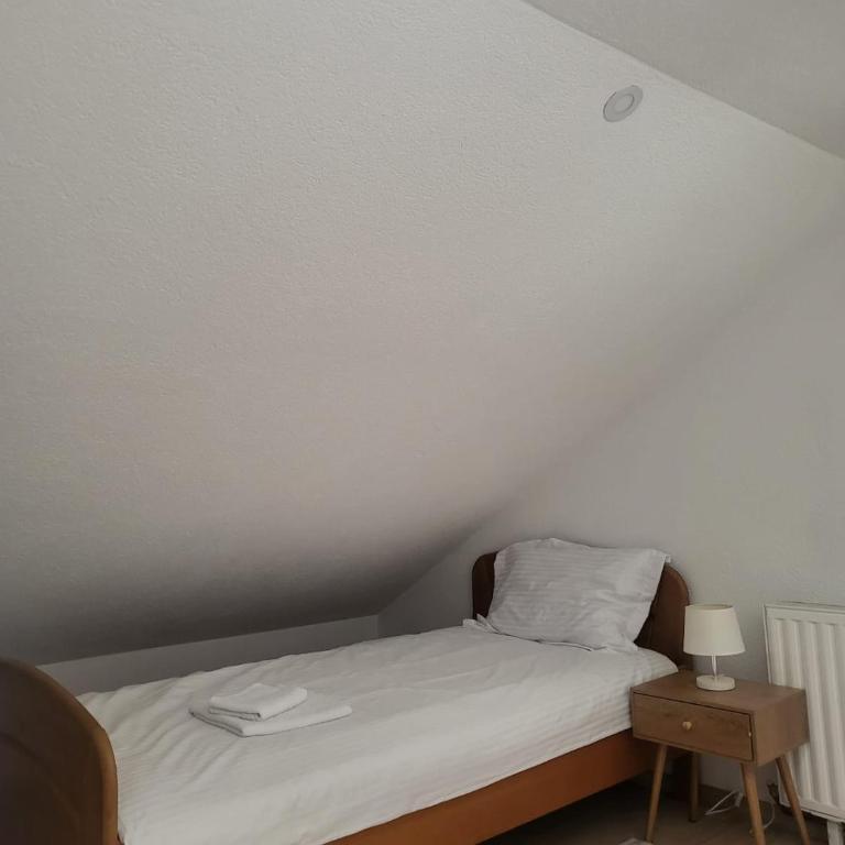 Apartman MM - Two-Bedroom Apartment - 11