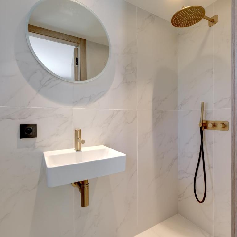 Upstays Sea View Pool 250m Villa - Villa - 20