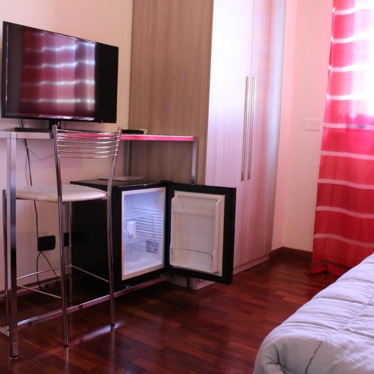 B&B le Pleiadi Aeroporto Fiumicino - Camera Matrimoniale con Bagno Privato - 4