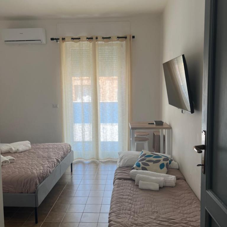 Blue Terrace Guest House - Ampia Camera Matrimoniale - 14