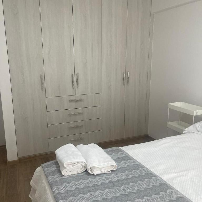 Moderno departamento 2 dormitorios con patio - Apartamento de 2 dormitorios - 2