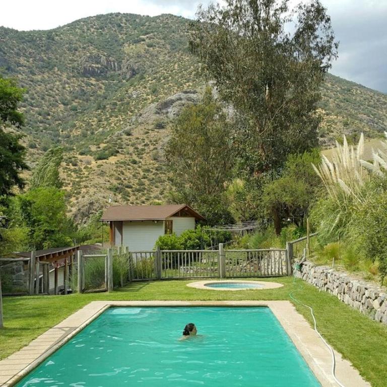 Gran Casa y Parcela de Campo y Montaña a 90 minutos de Santiago - Five-Bedroom House - 86