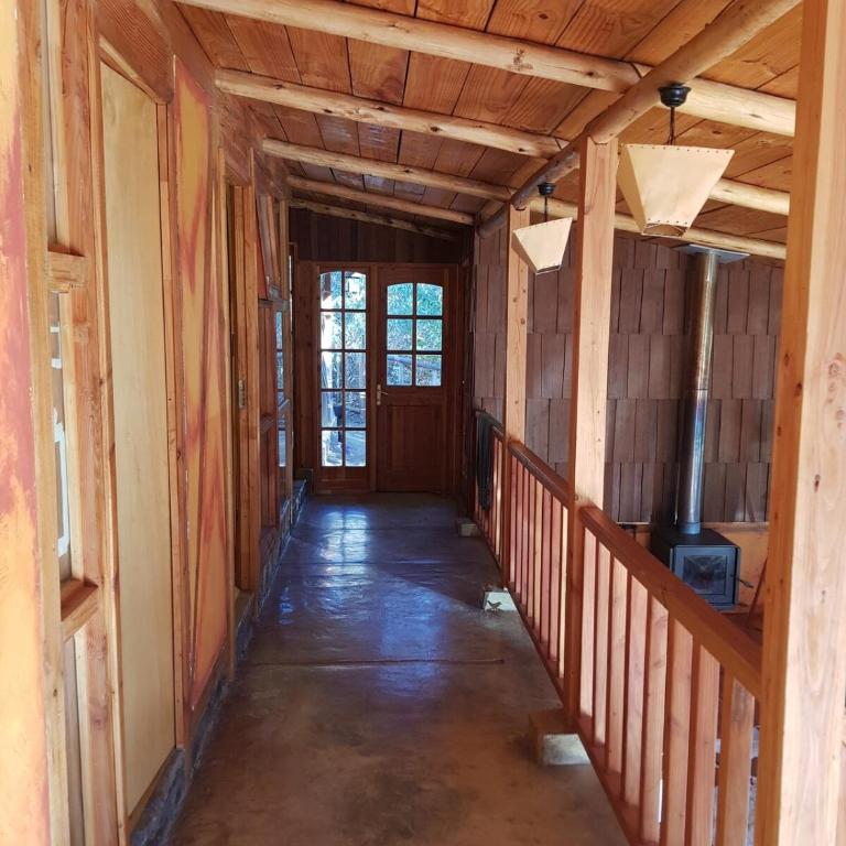 Gran Casa y Parcela de Campo y Montaña a 90 minutos de Santiago - Five-Bedroom House - 65
