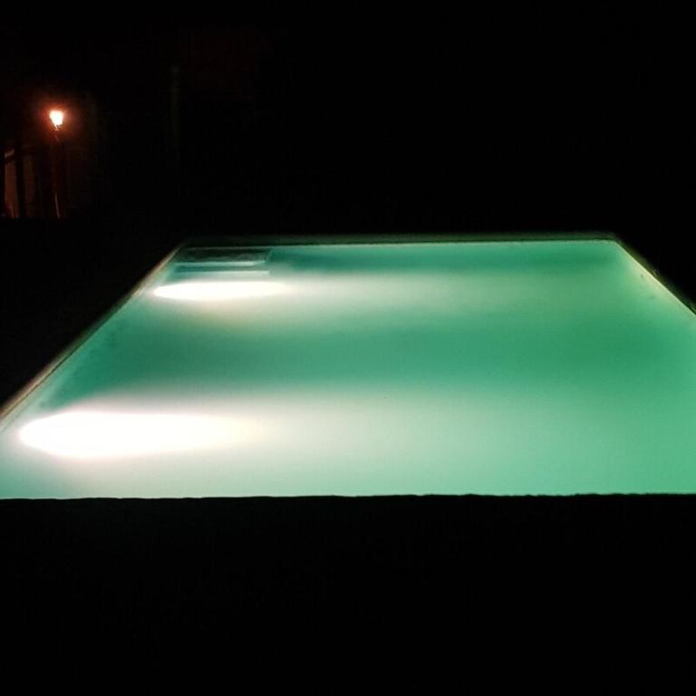 Gran Casa y Parcela de Campo y Montaña a 90 minutos de Santiago - Five-Bedroom House - 93