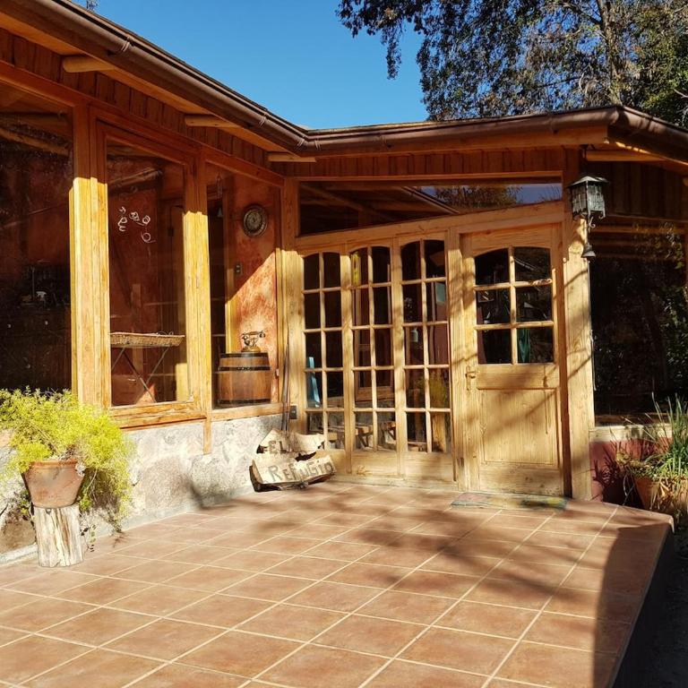 Gran Casa y Parcela de Campo y Montaña a 90 minutos de Santiago - Five-Bedroom House - 48