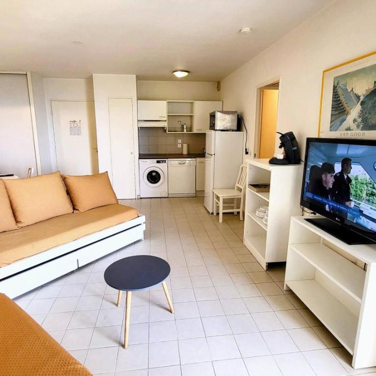 BP Bellevue - 4eme étage vue mer, piscine, parking - Appartement 2 Chambres avec Balcon et Vue sur la Mer - 4