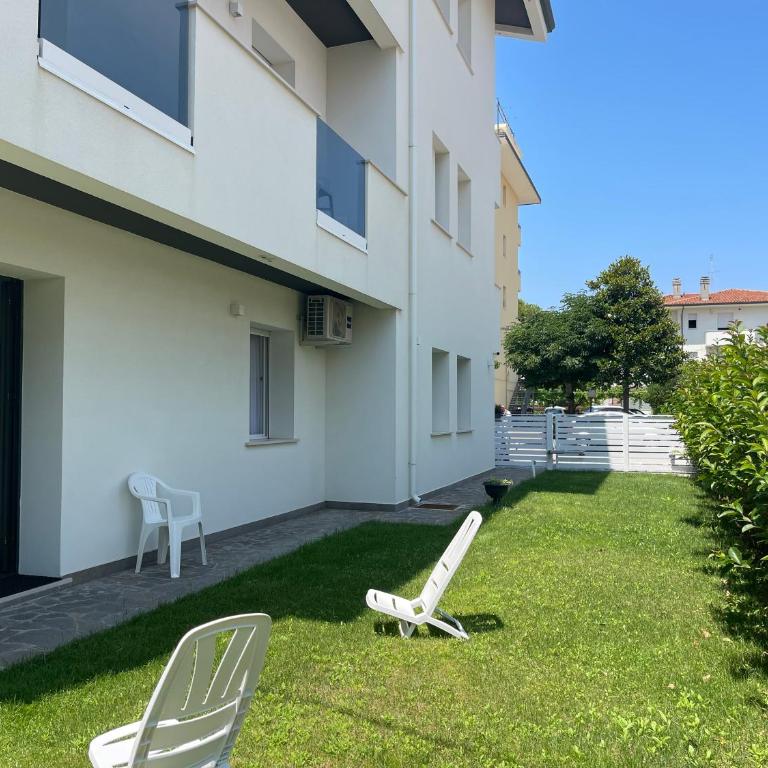 Villa Borghesi Suites Fronte Mare - Appartamento con 1 Camera da Letto e con Giardino - 5