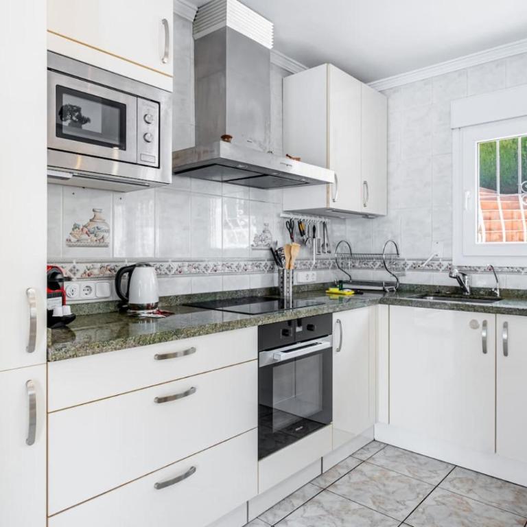 Sunny & Soul Villa - Private Pool, BBQ & Mediterranean Garden - Vacation Home - 27