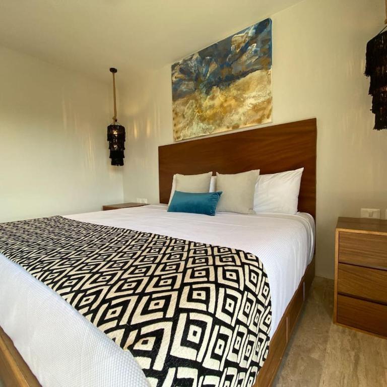 Luxe Jungle Retreat with Private Terrace & Jacuzzi in Aldea Zama - Two-Bedroom Deluxe Apartment - 3